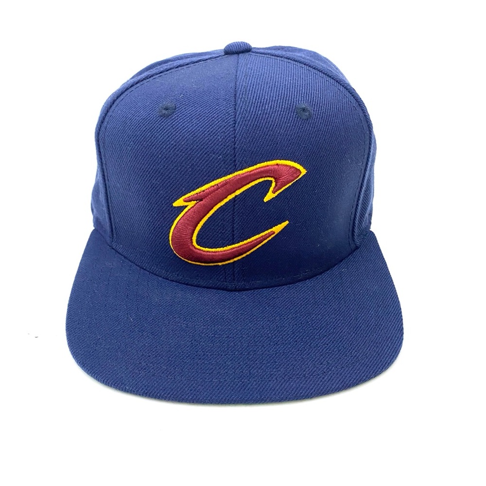 Mitchell & Ness Men's Cleveland Cavaliers 6-Panel Baseball Style Cap